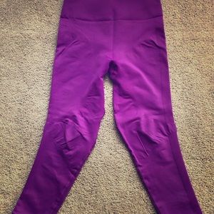 Lululemon cropped compression leggings